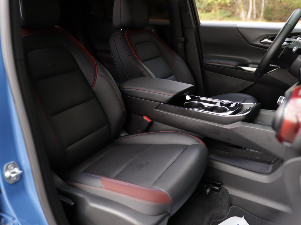 Used 2025 Chevrolet Equinox RS AWD/4WD image 31