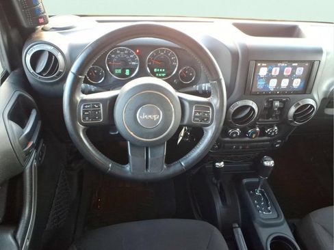 Used 2017 Jeep Wrangler Unlimited Sport w/ Quick Order Package 24S AWD/4WD image 18