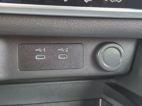 Certified 2025 Nissan Rogue SV image 25