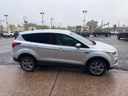 Used 2019 Ford Escape SE w/ Ford Safe & Smart Package AWD/4WD image 6