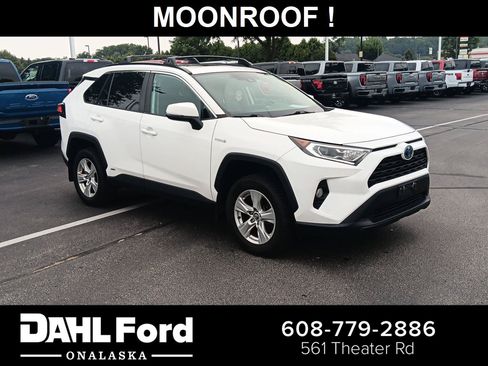 Used 2020 Toyota RAV4 XLE w/ Convenience Package AWD/4WD image 1