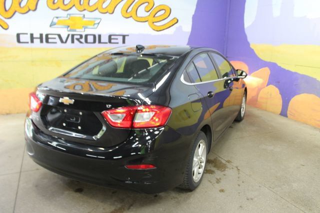 Used 2018 Chevrolet Cruze LT w/ LT Convenience Package FWD image 8
