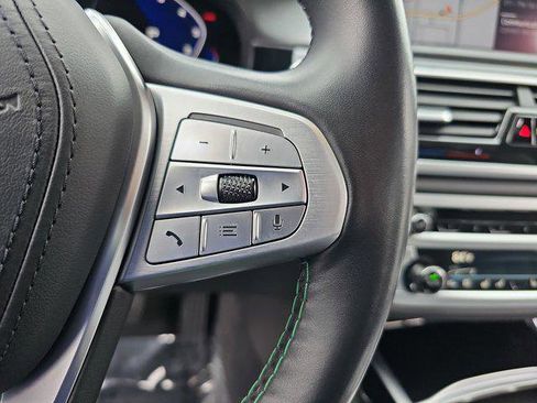 Used 2022 BMW ALPINA B7 xDrive w/ Luxury Rear Seating Package image 18