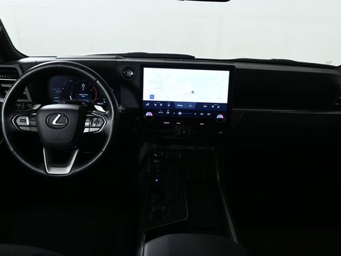Used 2024 Lexus GX 550 AWD/4WD image 16