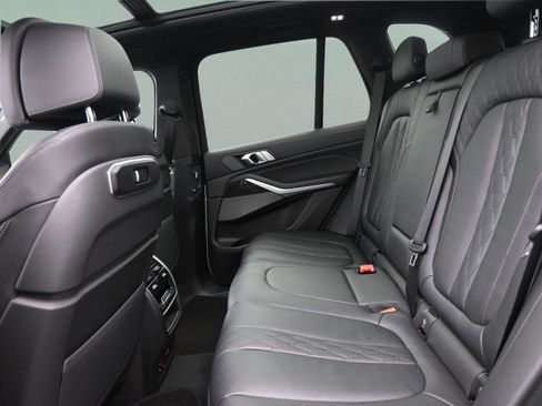 Used 2025 BMW X5 xDrive50e AWD/4WD image 15