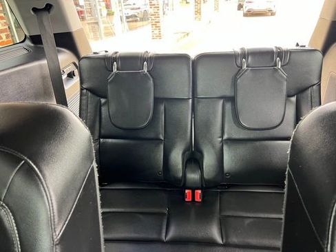 Used 2022 Ford Explorer Limited w/ Equipment Group 301A RWD image 25