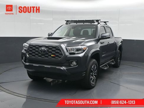 Used 2022 Toyota Tacoma TRD Sport image 6