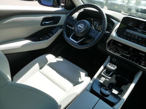 Certified 2023 Nissan Rogue SL w/ SL Premium Package AWD/4WD image 9