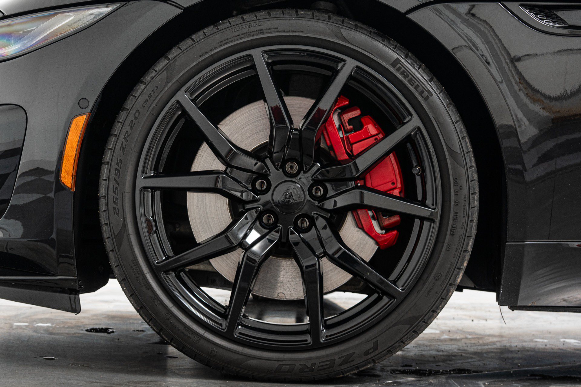 Used 2023 Jaguar F-TYPE R AWD/4WD image 10