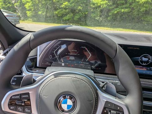 New 2027 BMW X6 xDrive40i w/ Executive Package AWD/4WD image 10