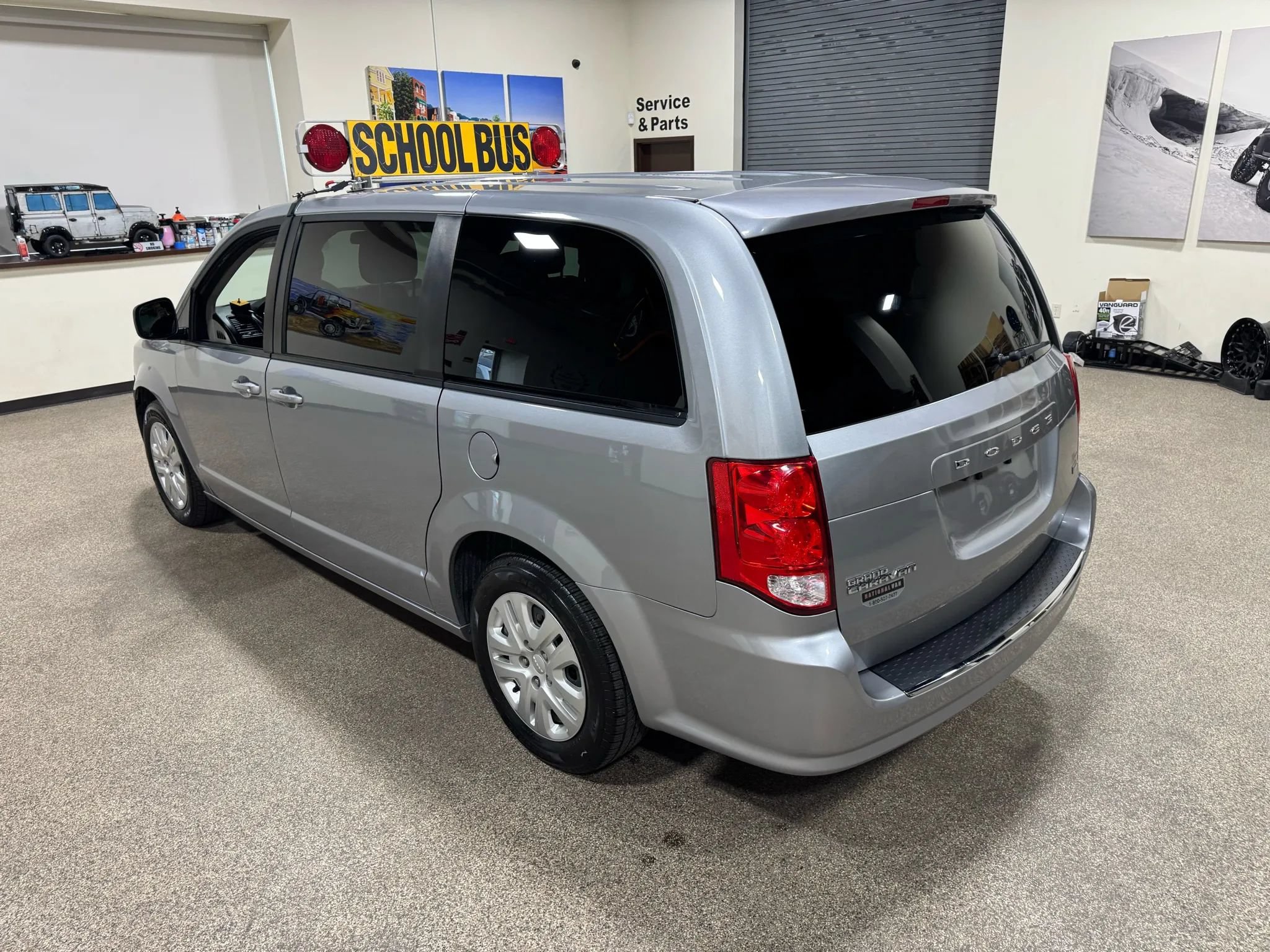 Used 2018 Dodge Grand Caravan SE FWD image 17