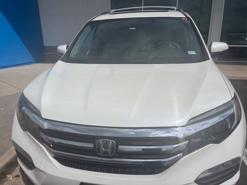 Used 2018 Honda Pilot Touring image 2