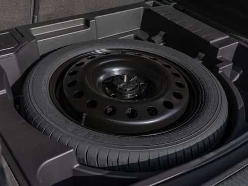 Certified 2025 Buick Envision Sport Touring image 24