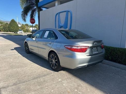 Used 2015 Toyota Camry XSE image 6