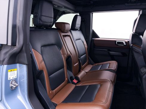 Used 2024 Ford Bronco Outer Banks image 37