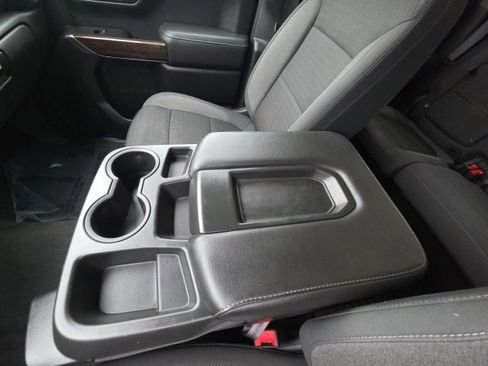 Used 2020 GMC Sierra 1500 SLE w/ SLE Value Package image 22