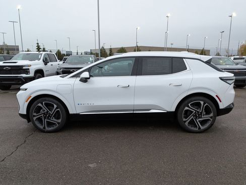 New 2026 Chevrolet Equinox EV LT w/ Convenience Package II image 8