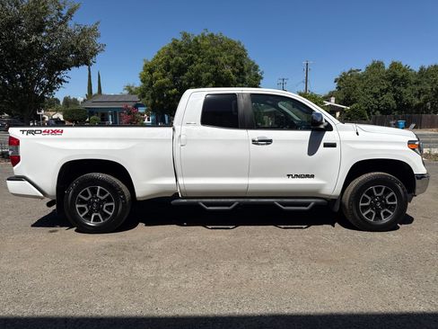 Used 2016 Toyota Tundra Limited w/ Limited Premium Package AWD/4WD image 6