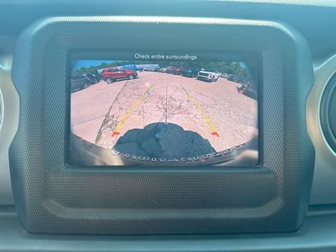 Used 2020 Jeep Wrangler Unlimited Sport AWD/4WD image 17