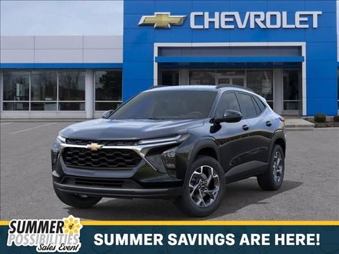 New 2026 Chevrolet Trax LT w/ Driver Confidence Package FWD image 6