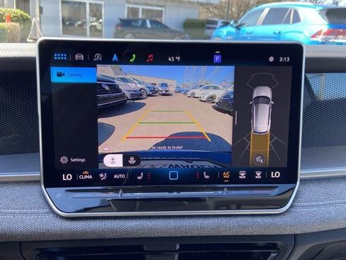 Used 2025 Volkswagen Tiguan S image 21