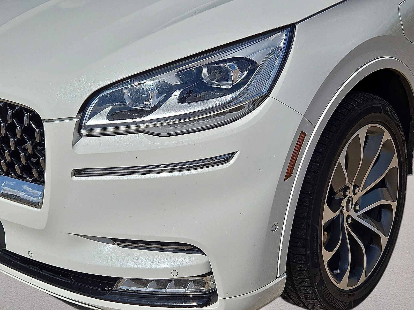 Used 2020 Lincoln Aviator Grand Touring w/ Equipment Group 302A AWD/4WD image 9