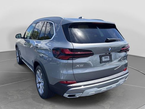 New 2026 BMW X5 xDrive40i w/ Premium Package AWD/4WD image 3