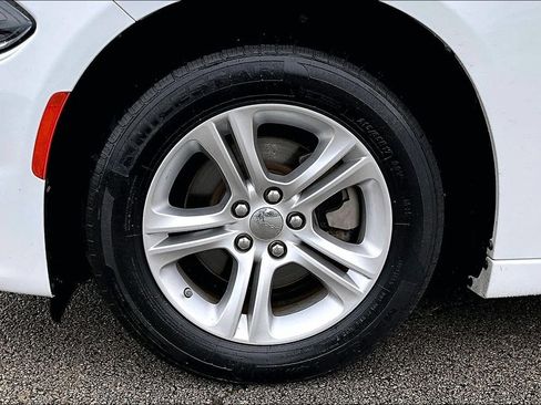 Used 2022 Dodge Charger SXT RWD image 8