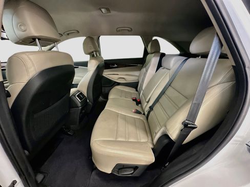 Used 2017 Kia Sorento AWD w/ LX Convenience Package image 28