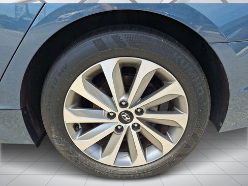 Used 2017 Hyundai Sonata Sport w/ Cargo Package FWD image 8