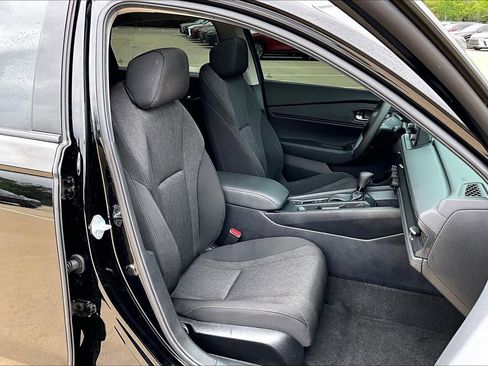 Used 2025 Honda Accord SE image 9