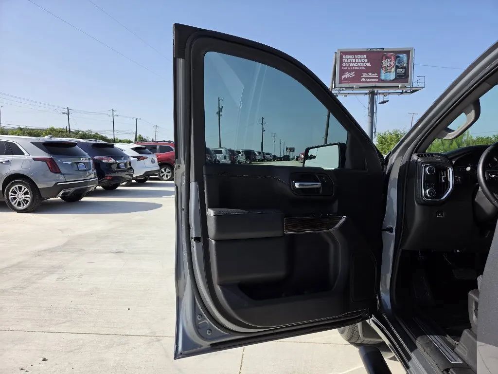 Used 2020 GMC Sierra 1500 Elevation w/ Elevation Value Package RWD image 11