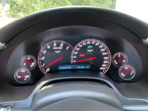 Used 2005 Chevrolet Corvette Convertible w/ Preferred Equipment Group RWD image 18