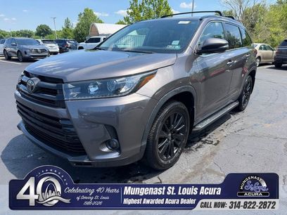 Used 2019 Toyota Highlander SE