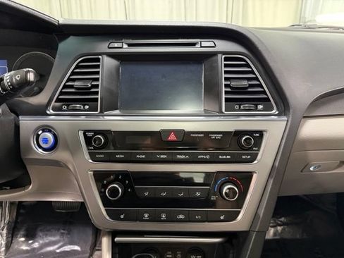 Used 2017 Hyundai Sonata Sport w/ Value Edition Package 02 FWD image 13