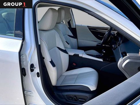 Used 2024 Lexus ES 350 w/ Technology Package FWD image 8