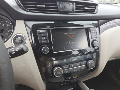 Used 2020 Nissan Rogue Sport SV w/ All-Weather Package image 25