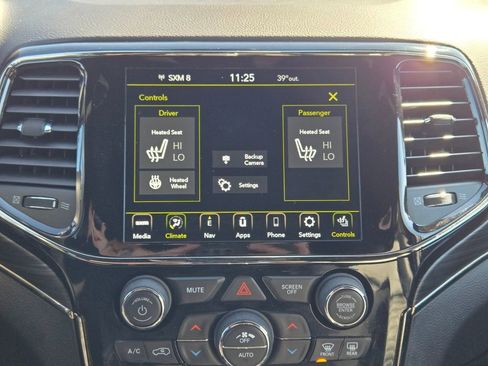 Used 2020 Jeep Grand Cherokee Limited X image 24