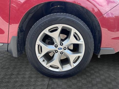 Used 2018 Subaru Forester 2.5i Touring AWD/4WD image 14