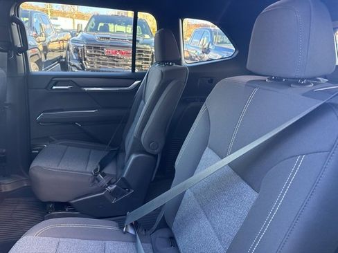New 2026 GMC Acadia Elevation image 24