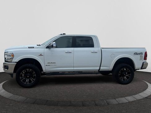 Used 2022 RAM 2500 Laramie AWD/4WD image 1
