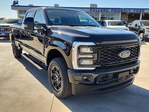 New 2026 Ford F350 Lariat w/ Black Appearance Package image 4