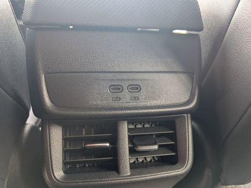 New 2026 Chevrolet Equinox LT w/ Convenience Package II image 32