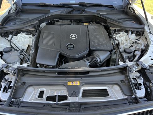 Used 2023 Mercedes-Benz GLC 300 image 36