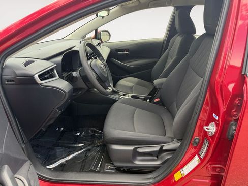 Used 2020 Toyota Corolla LE FWD image 6