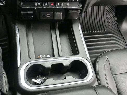 Used 2020 Chevrolet Silverado 1500 LTZ w/ LTZ Convenience Package image 23