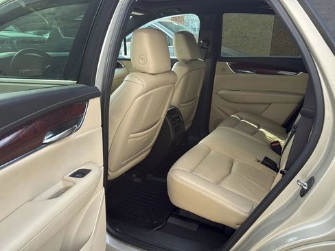 Used 2017 Cadillac XT5 Premium Luxury w/ LPO, Wheel Lock Package image 29