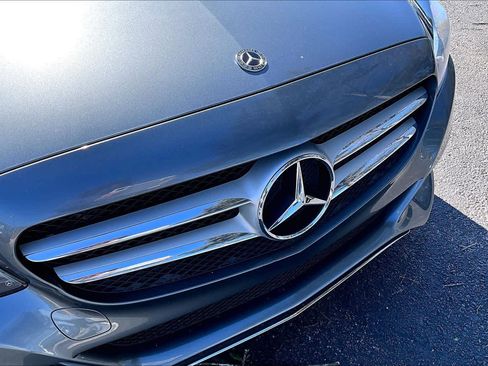 Used 2018 Mercedes-Benz C 300 Sedan image 29