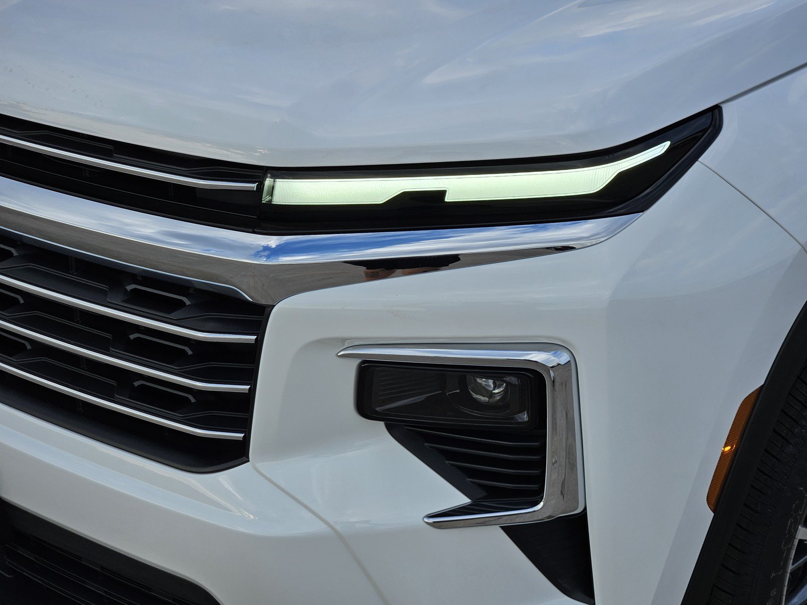 New 2027 Chevrolet Traverse LT w/ Driver Confidence Package FWD image 5