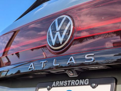 New 2026 Volkswagen Atlas Peak Edition image 36